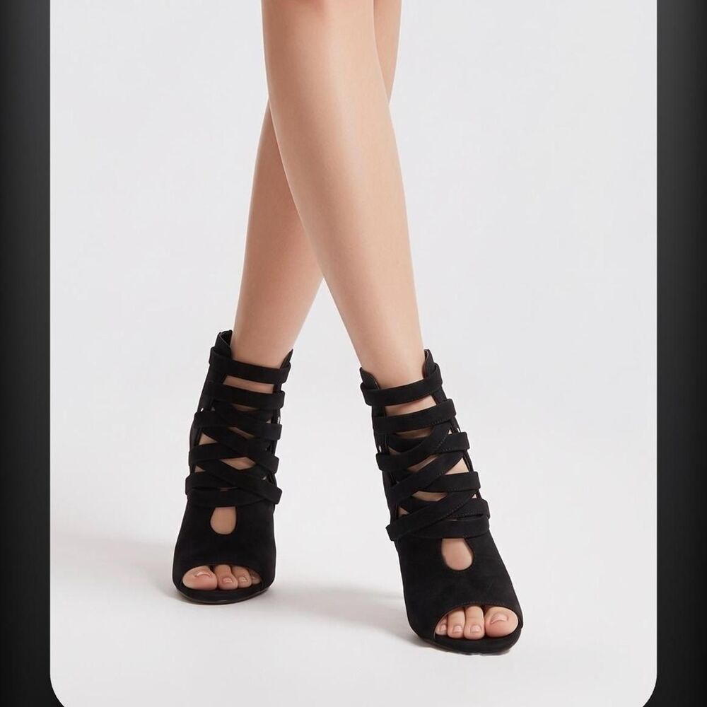 JustFab Women's Strappy Chunky Heel Peep Toe Black Boots Size 10